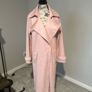 BAGATELLE Blush pink beltless trench in microsuede